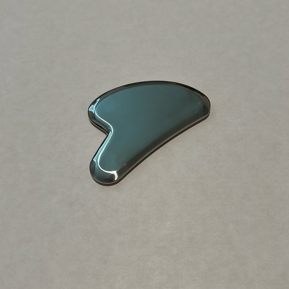 Facial Gua Sha from Sacheu - Picture 3 of 3